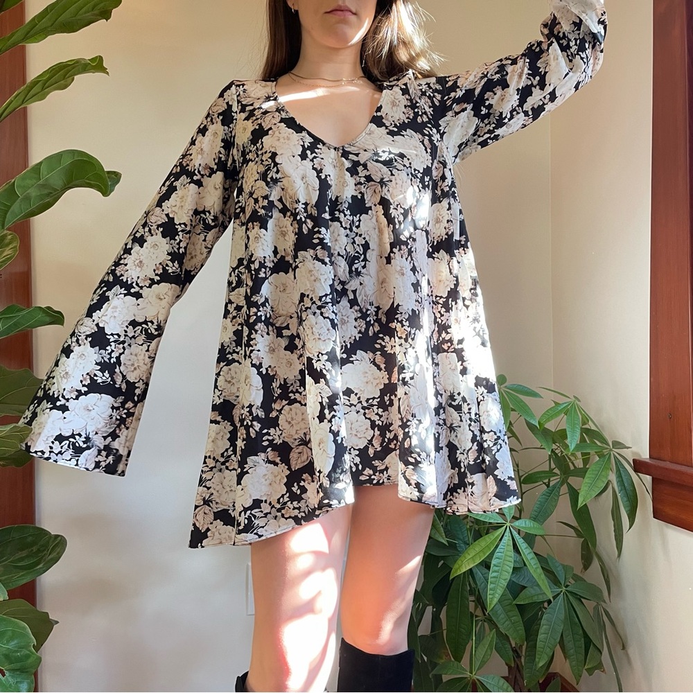 For love & lemons "day tripper" bell sleeve dress
